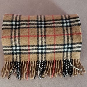 Burberry Vintage Check Cashmere Scarf
